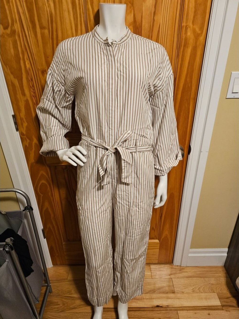 💛 55. Club Monaco Size 4 Jumpsuit